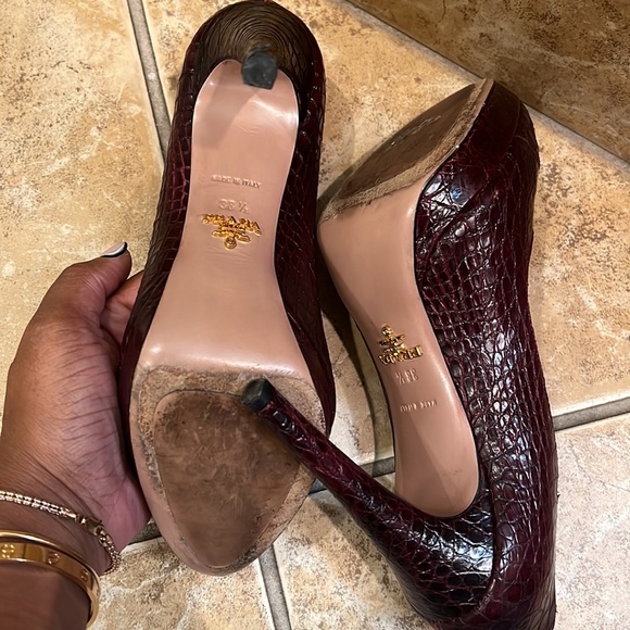 Prada Pumps size 38.5 - Picture 2 of 3